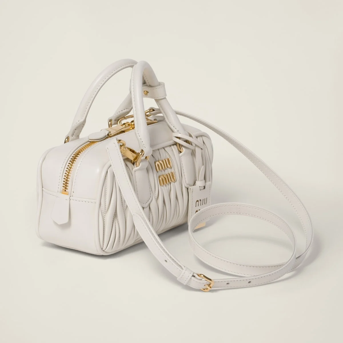 스몰 아르카디 마테라쎄 나파 가죽백 화이트 상세