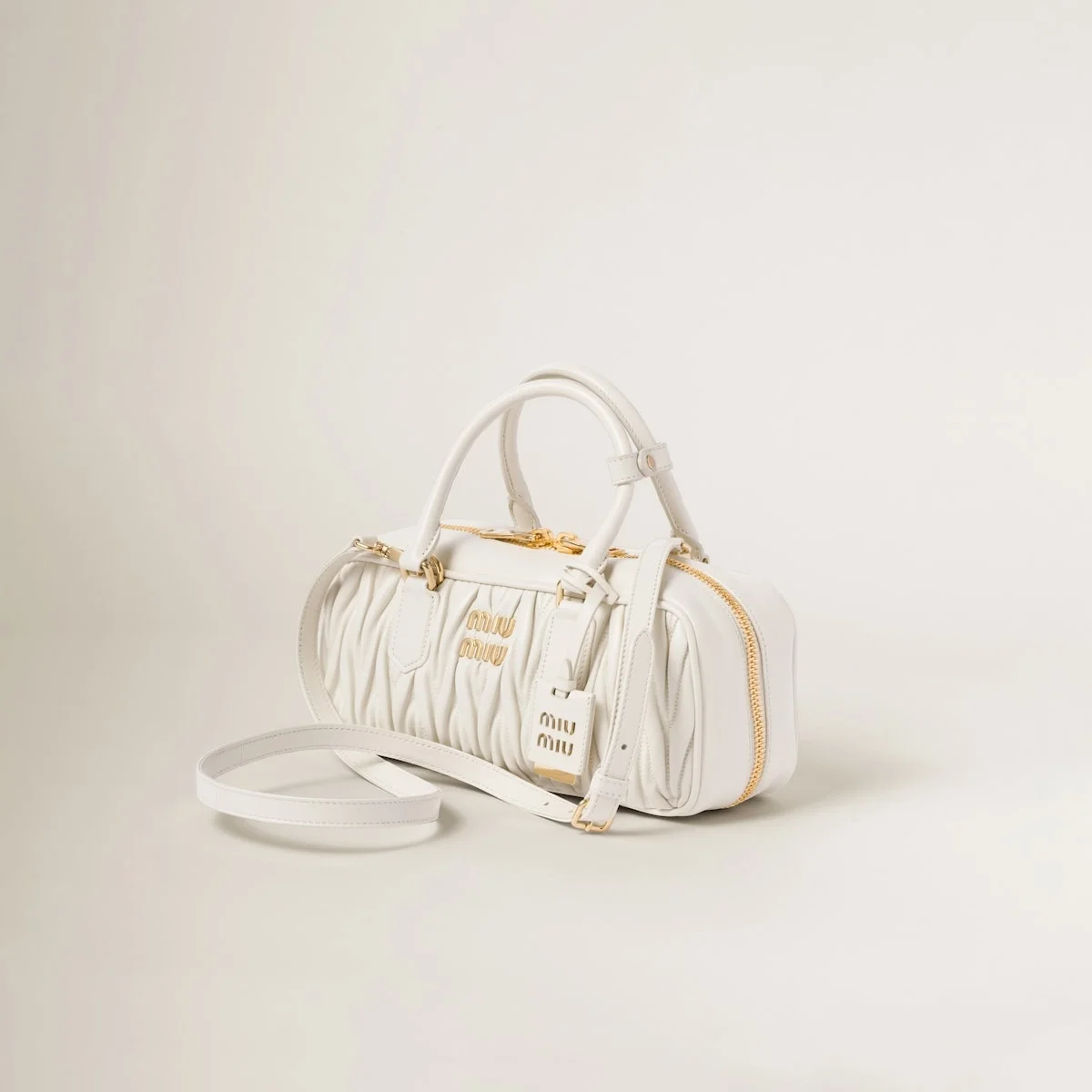 미디엄 아르카디 마테라쎄 나파 가죽백 화이트 상세