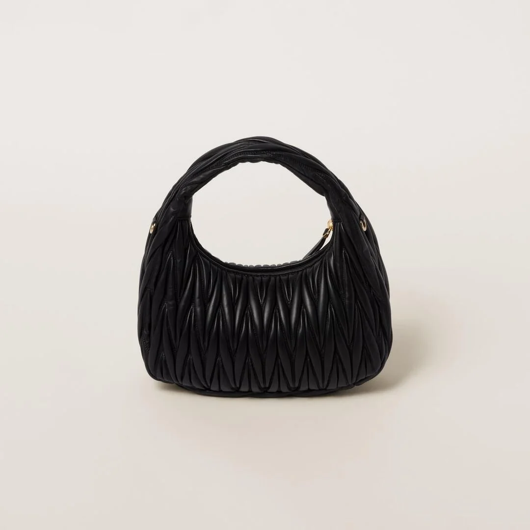 미디엄 완더 마테라쎄 나파 가죽 호보백 블랙 (25 * 18 * 7cm) 상세