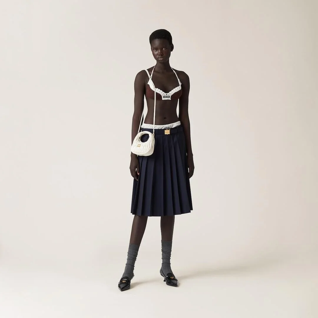 완더 마테라쎄 나파 가죽 호보 미니백 화이트 상세