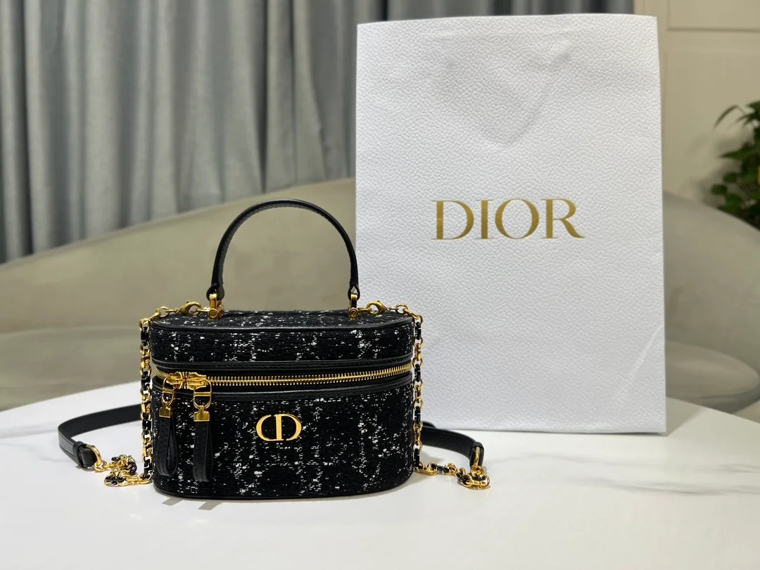 카로 블랙 까나쥬 트위드 자수 미니 베니티 케이스 상세