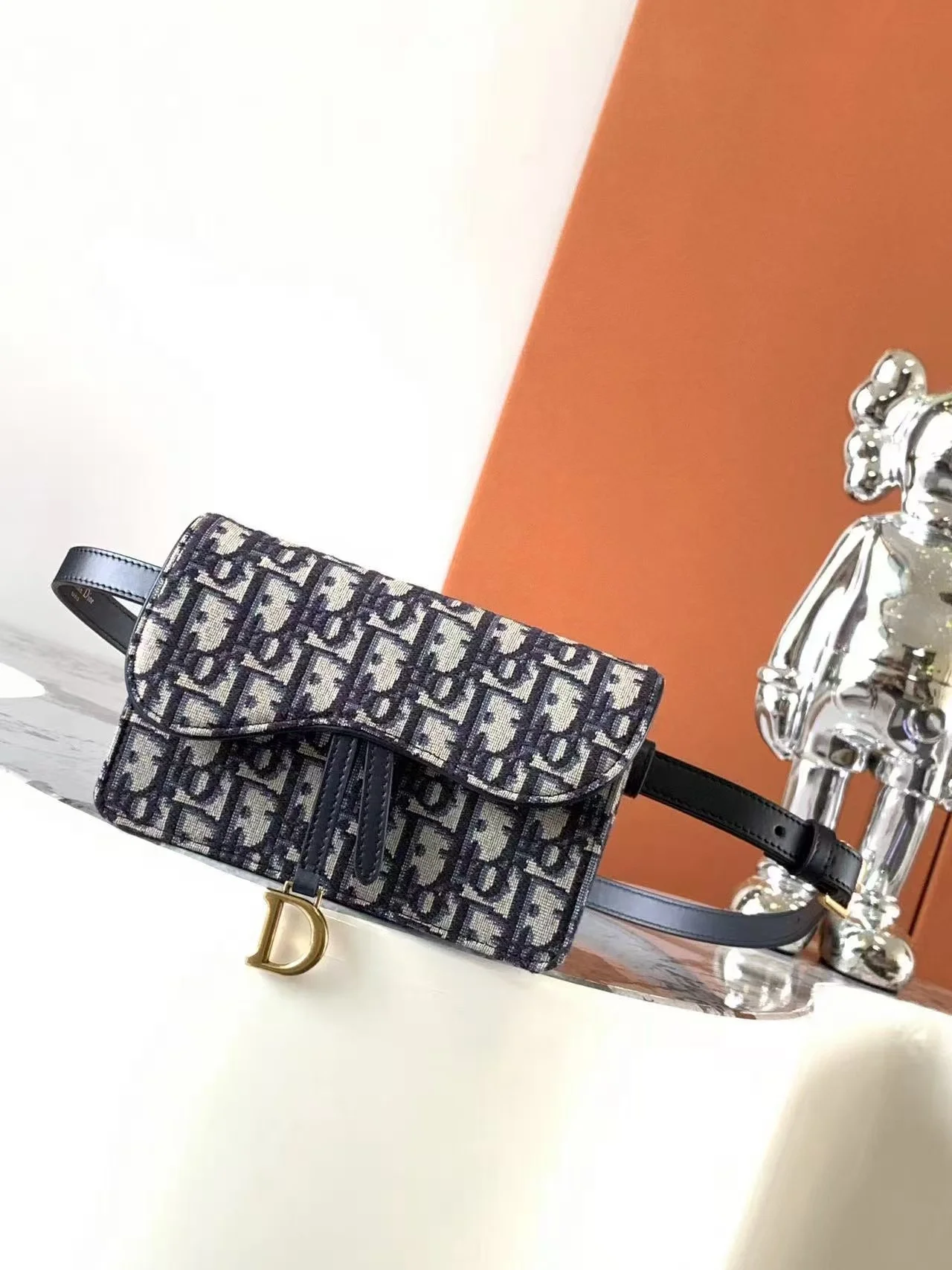 벨트 새들 파우치백 상세