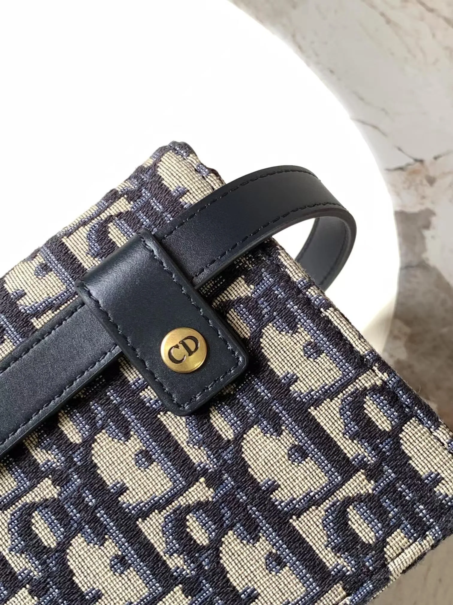 벨트 새들 파우치백 상세