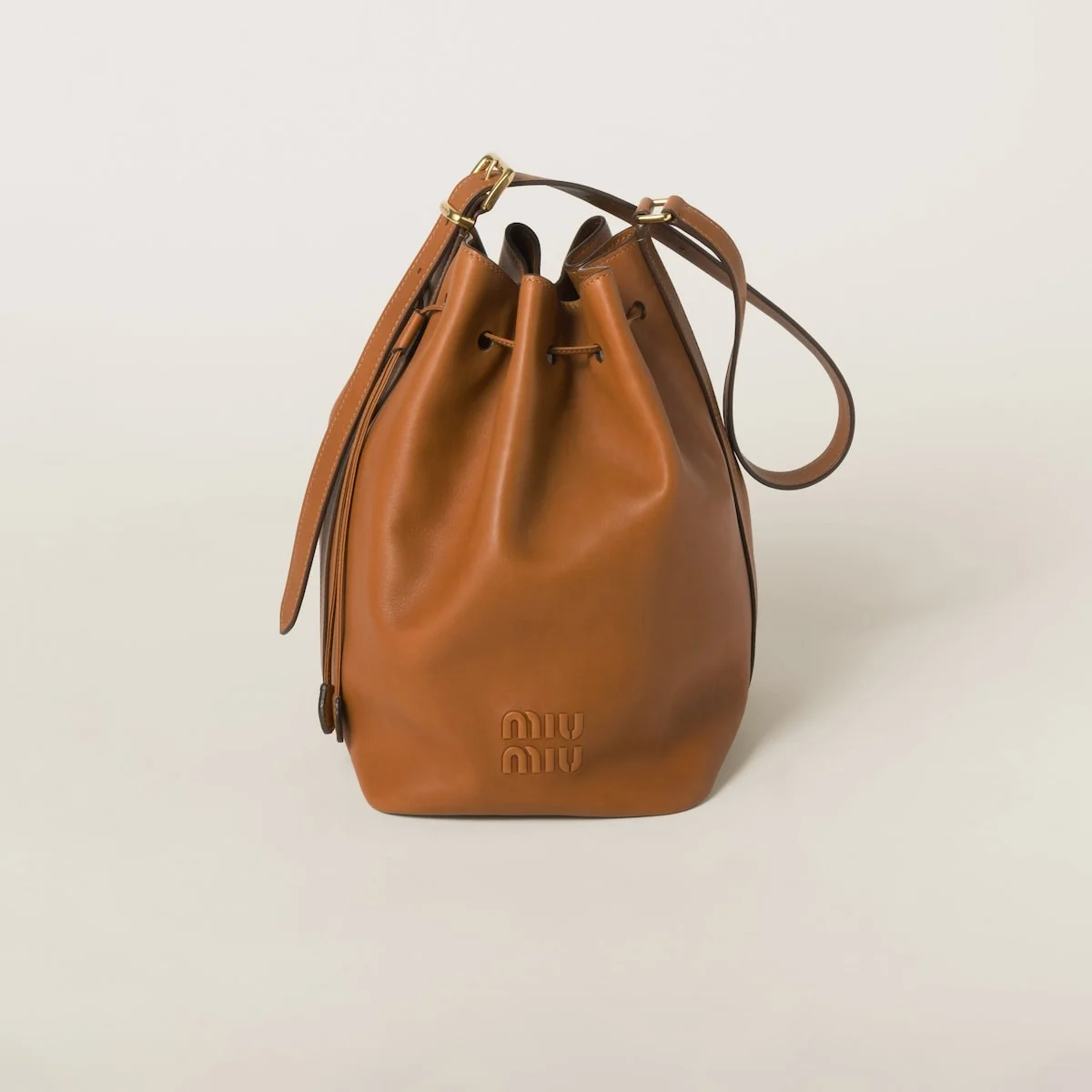 미디엄 가죽 버킷백 브라운 상세