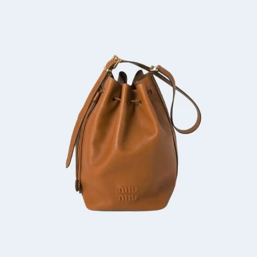 미디엄 가죽 버킷백 브라운