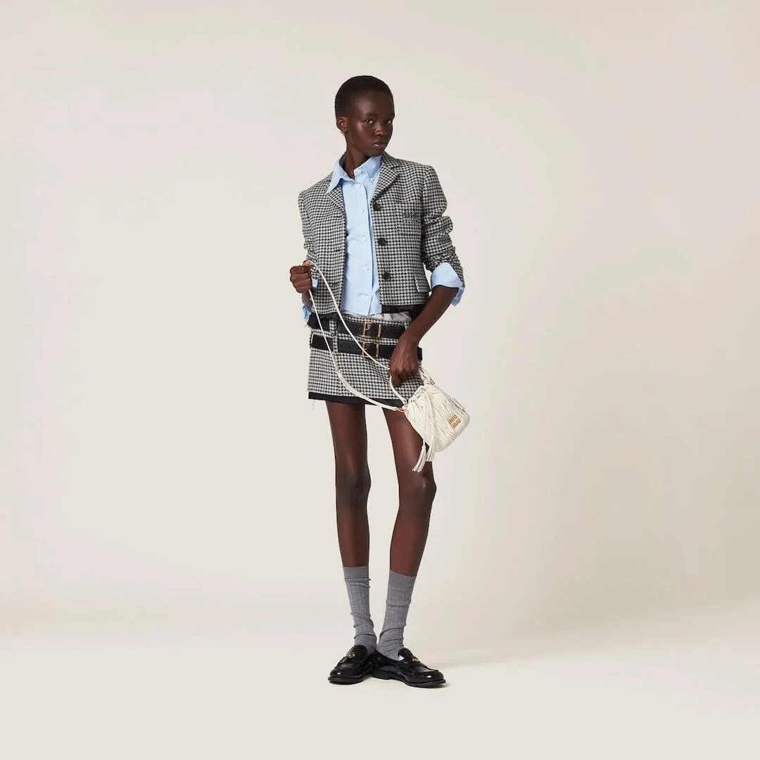 마테라쎄 나파 가죽 버킷백 화이트 상세