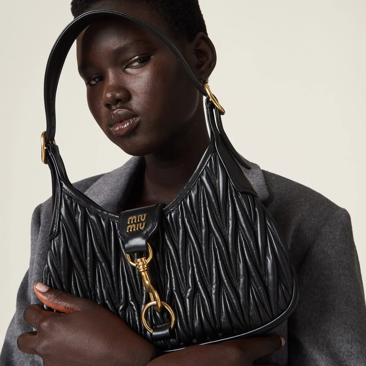 마테라쎄 숄더백 블랙 상세