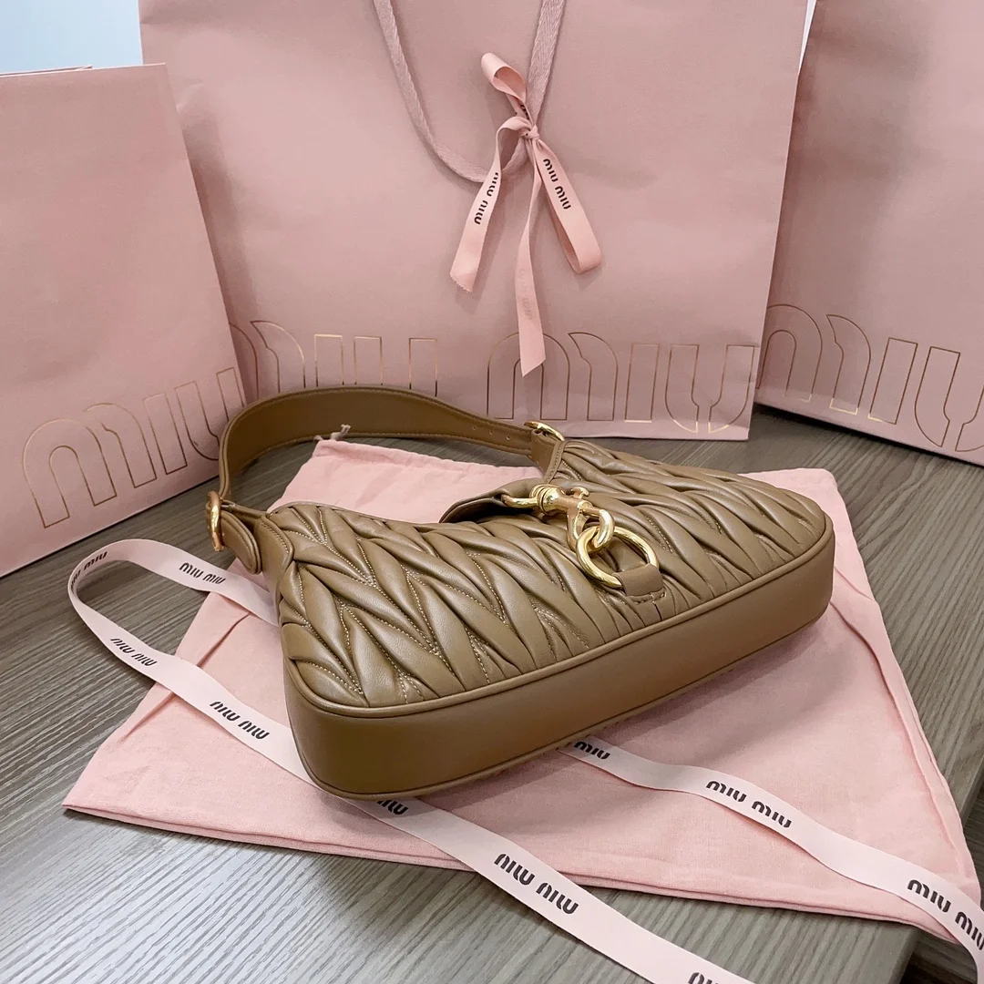 마테라쎄 숄더백 브라운 상세