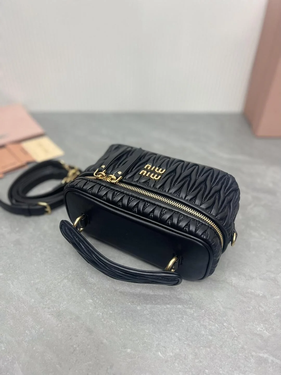 마테라쎄 나파 가죽 숄더백 블랙 상세