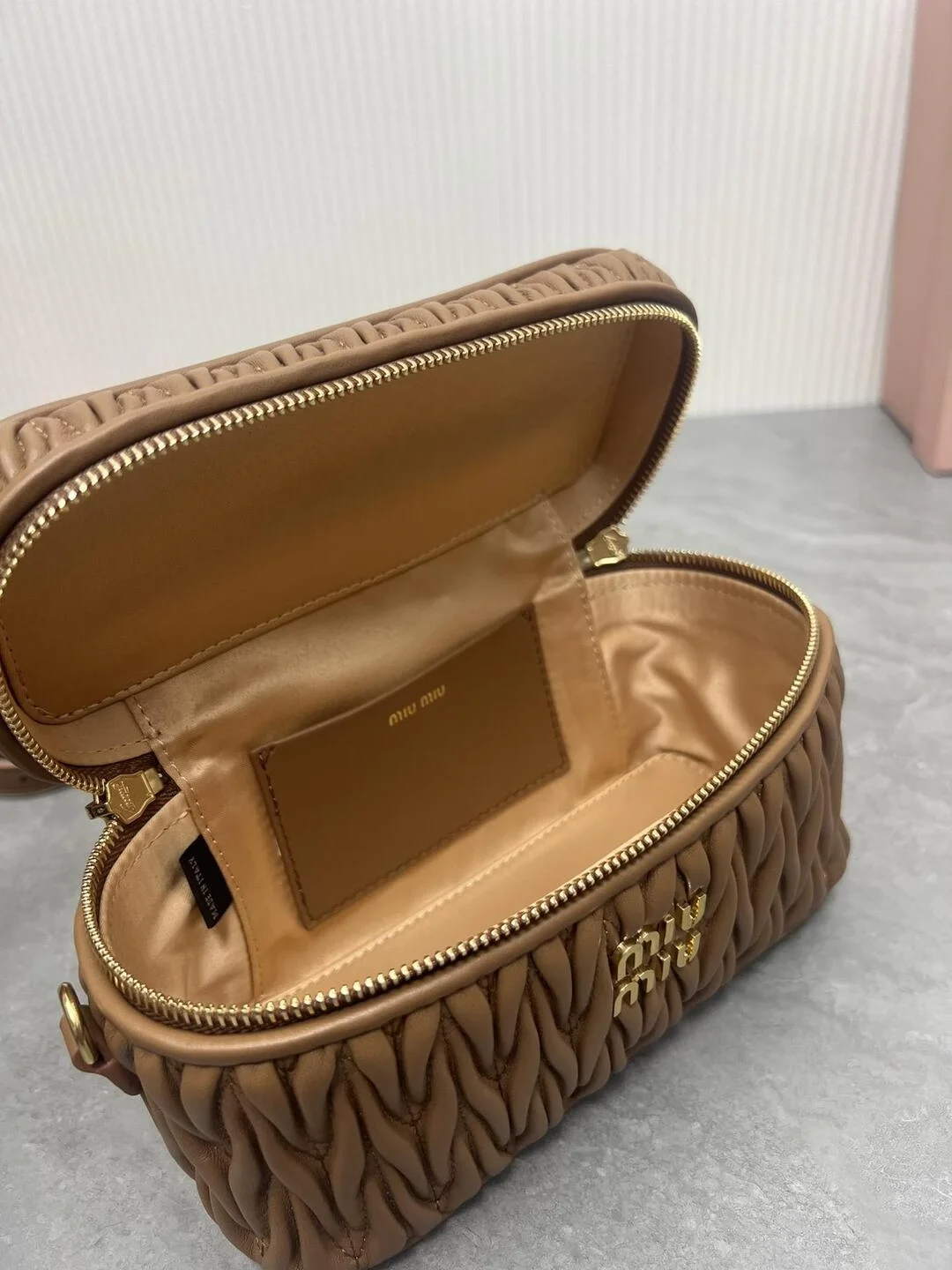 마테라쎄 나파 가죽 숄더백 브라운 상세