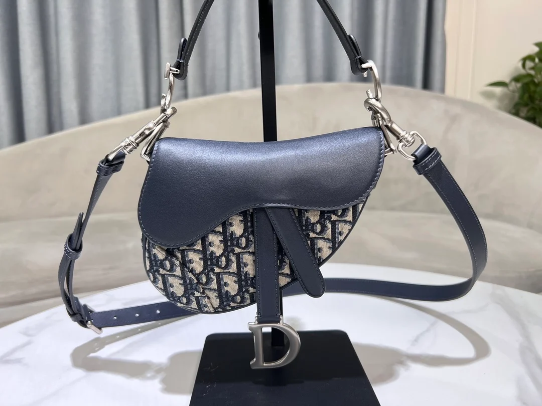 새들 미니 스트랩 백 베이지 오블리크 상세