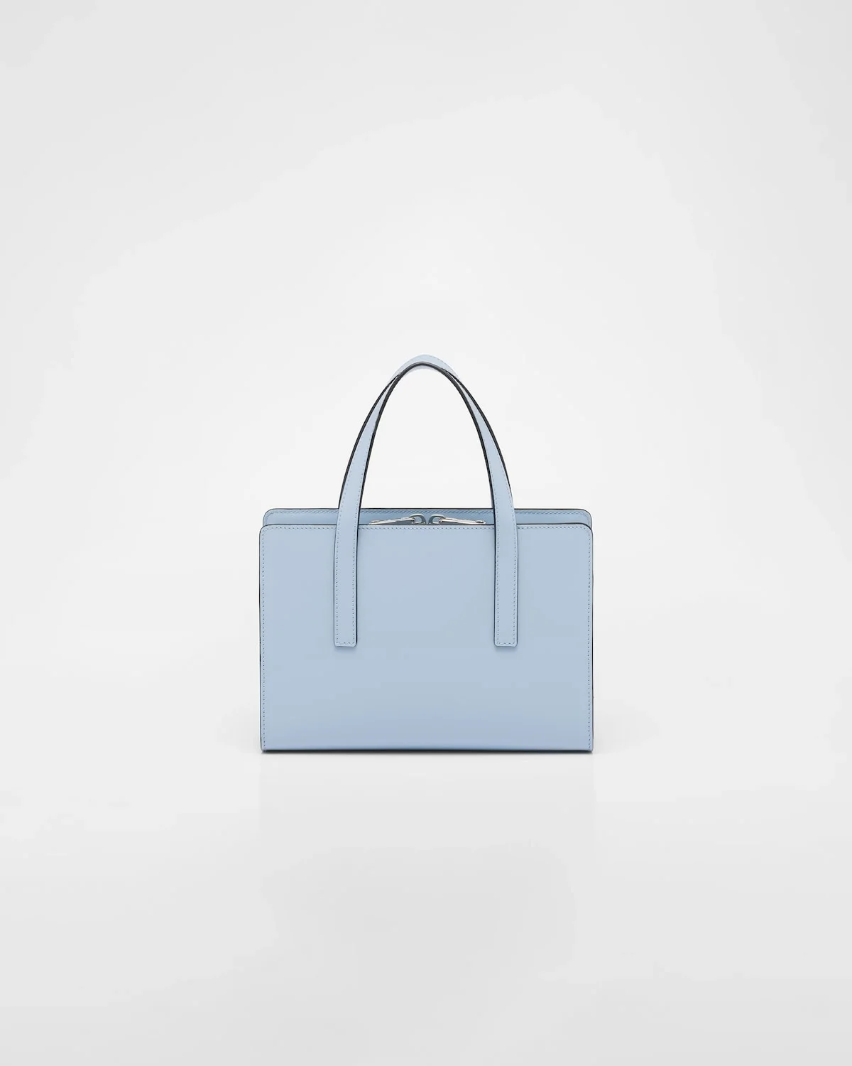 리에디션 1995 브러쉬드 레더 미니 핸드백 라이트블루 상세