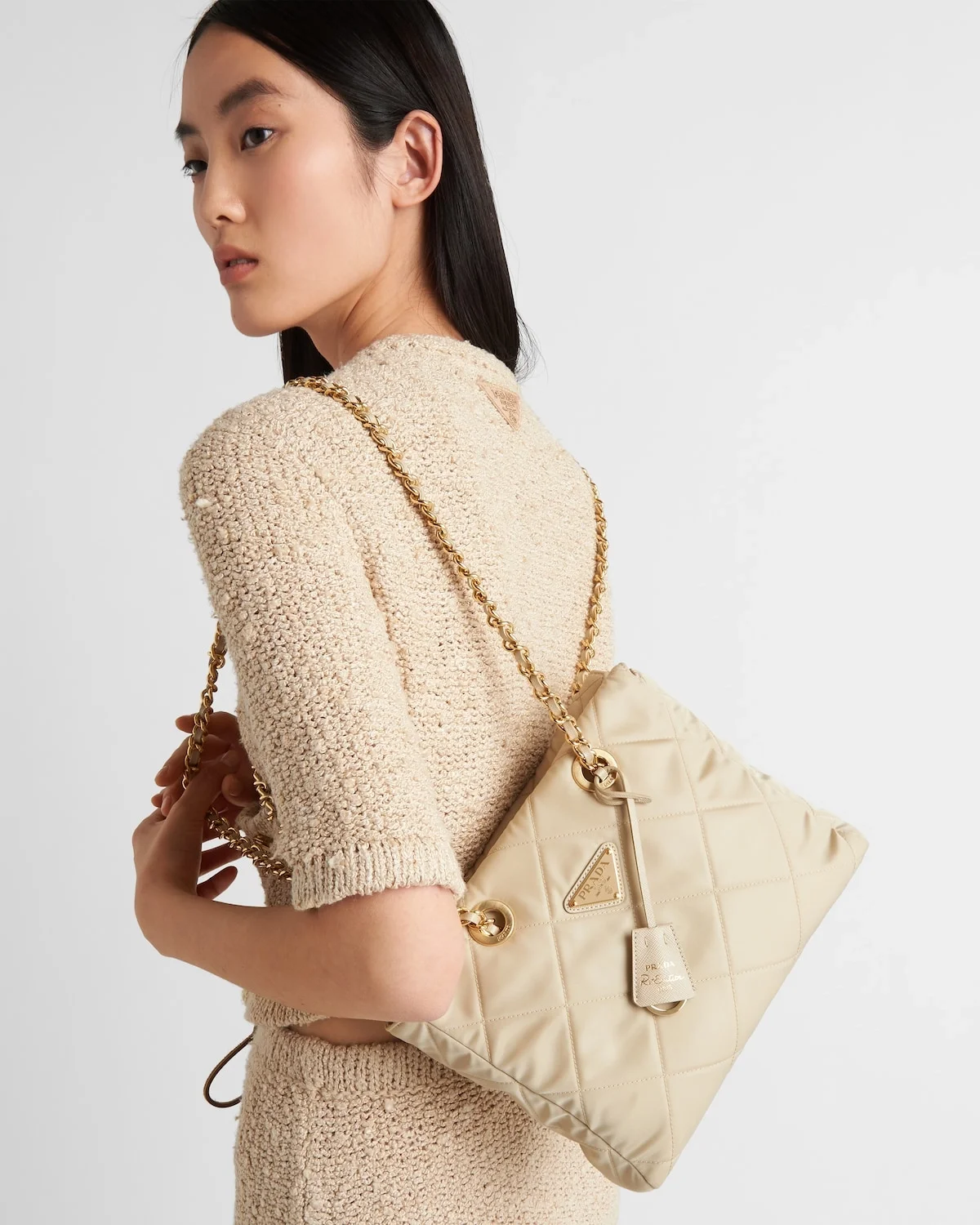 리에디션 1995 리나일론 체인 토트백 베이지 상세