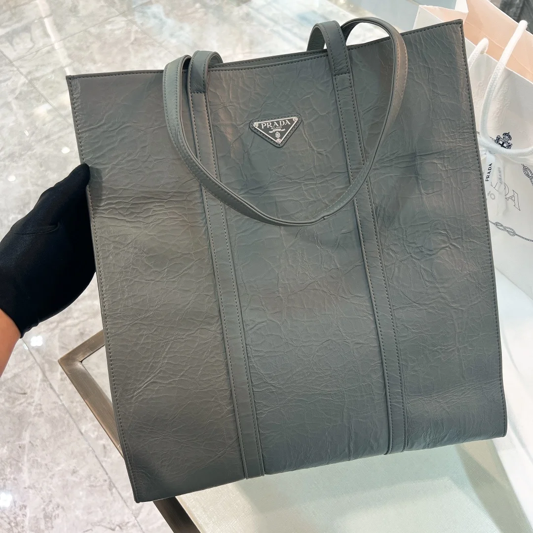 미디엄 엔틱 나파 레더 토트백 그레이 상세