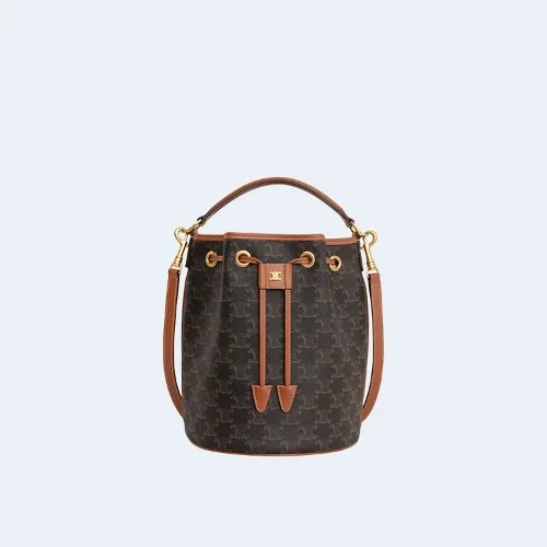 트리옹프 클라라 백