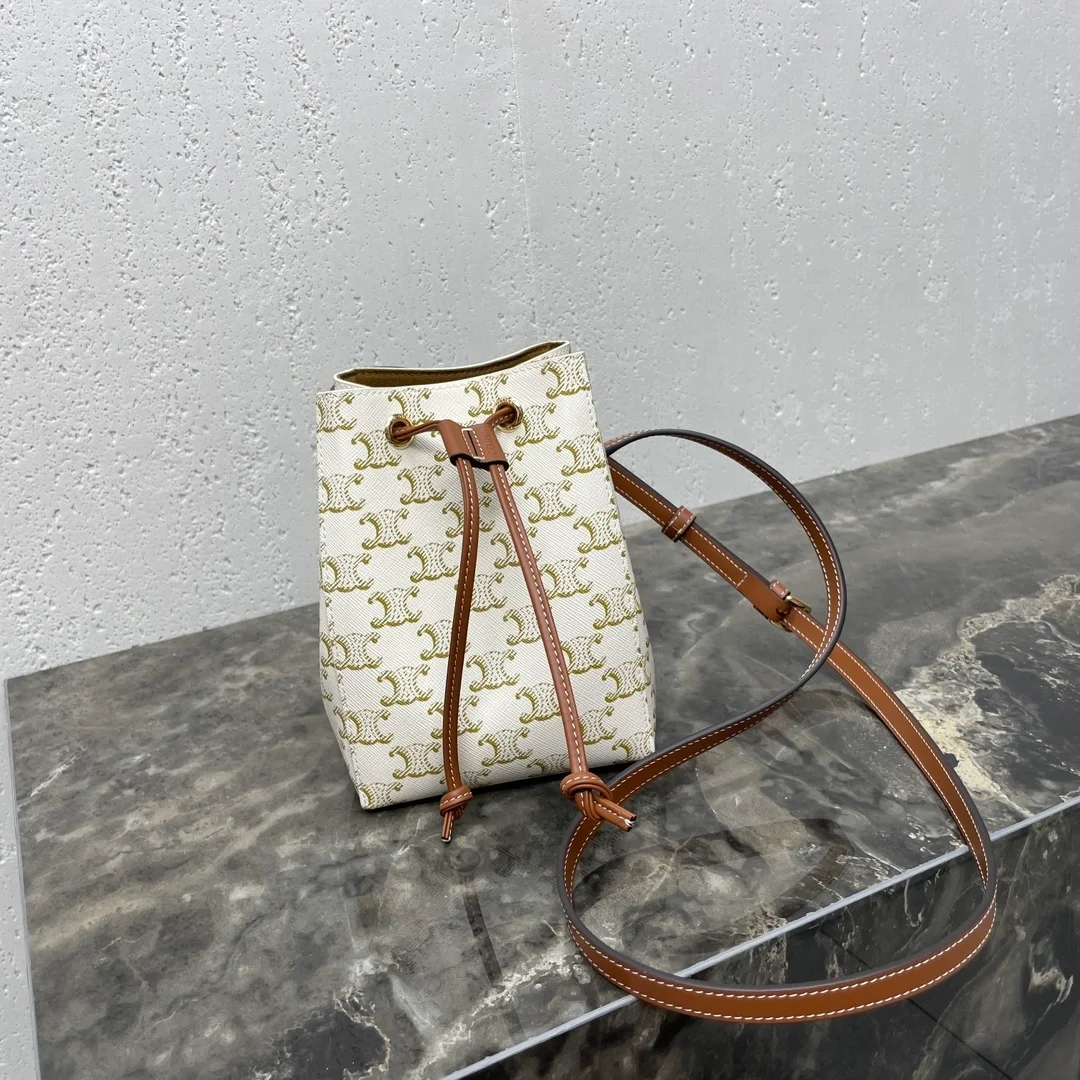 마이크로 세일러 백 화이트 탠 상세