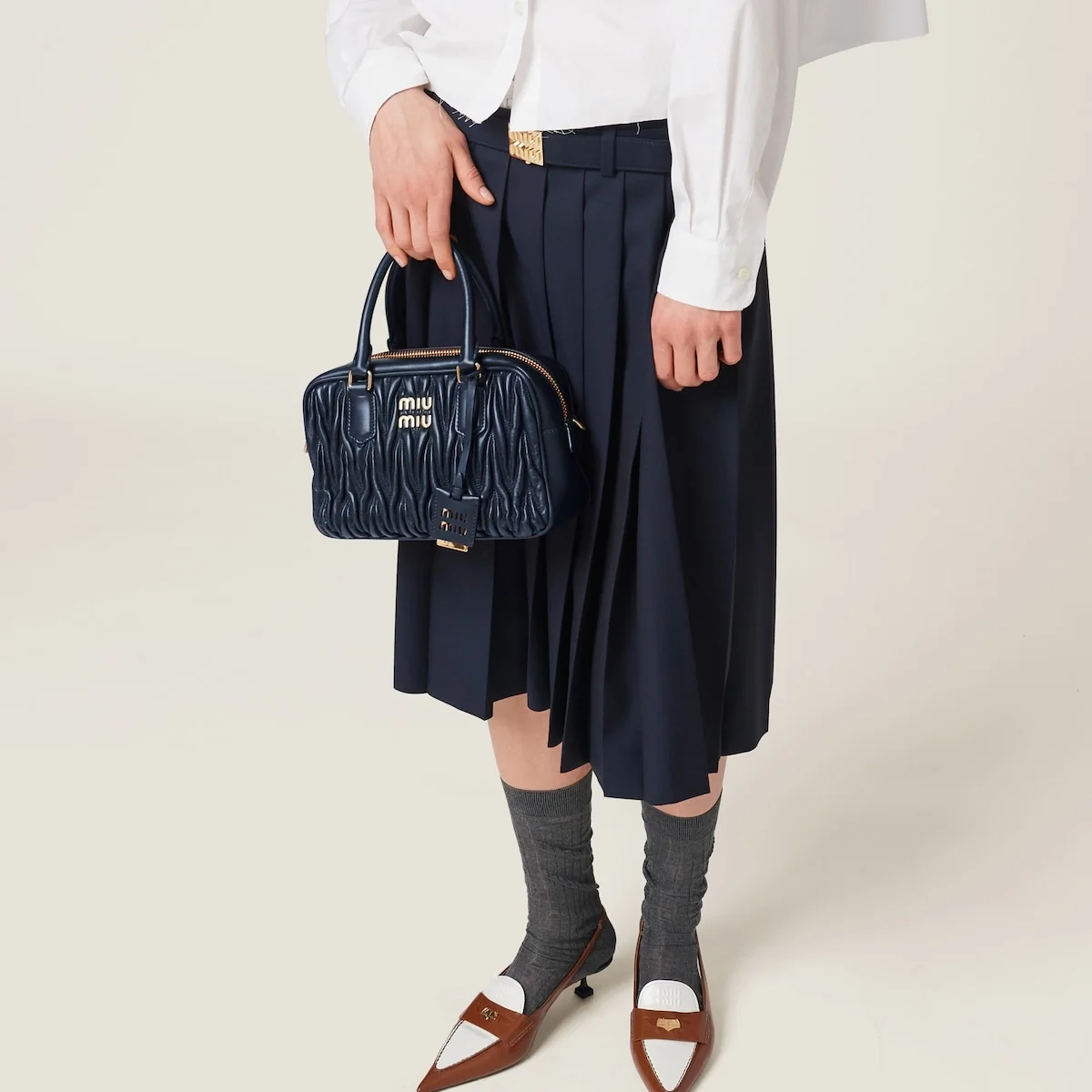 미디엄 아르카디 마테라쎄 나파 가죽백 블루 상세