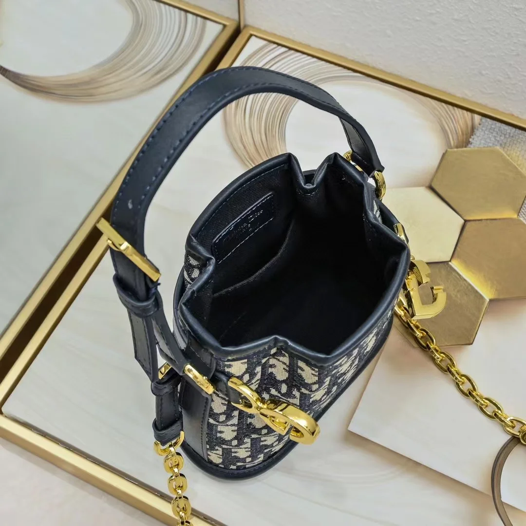 오블리크 버킷백 스몰 (17*17*11) 상세