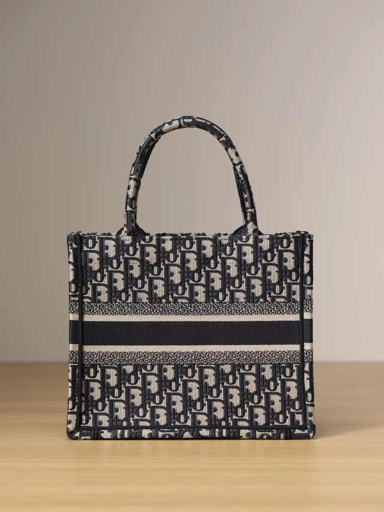 북 토트 오블리크 스몰 (26.5 * 21 * 14) 상세