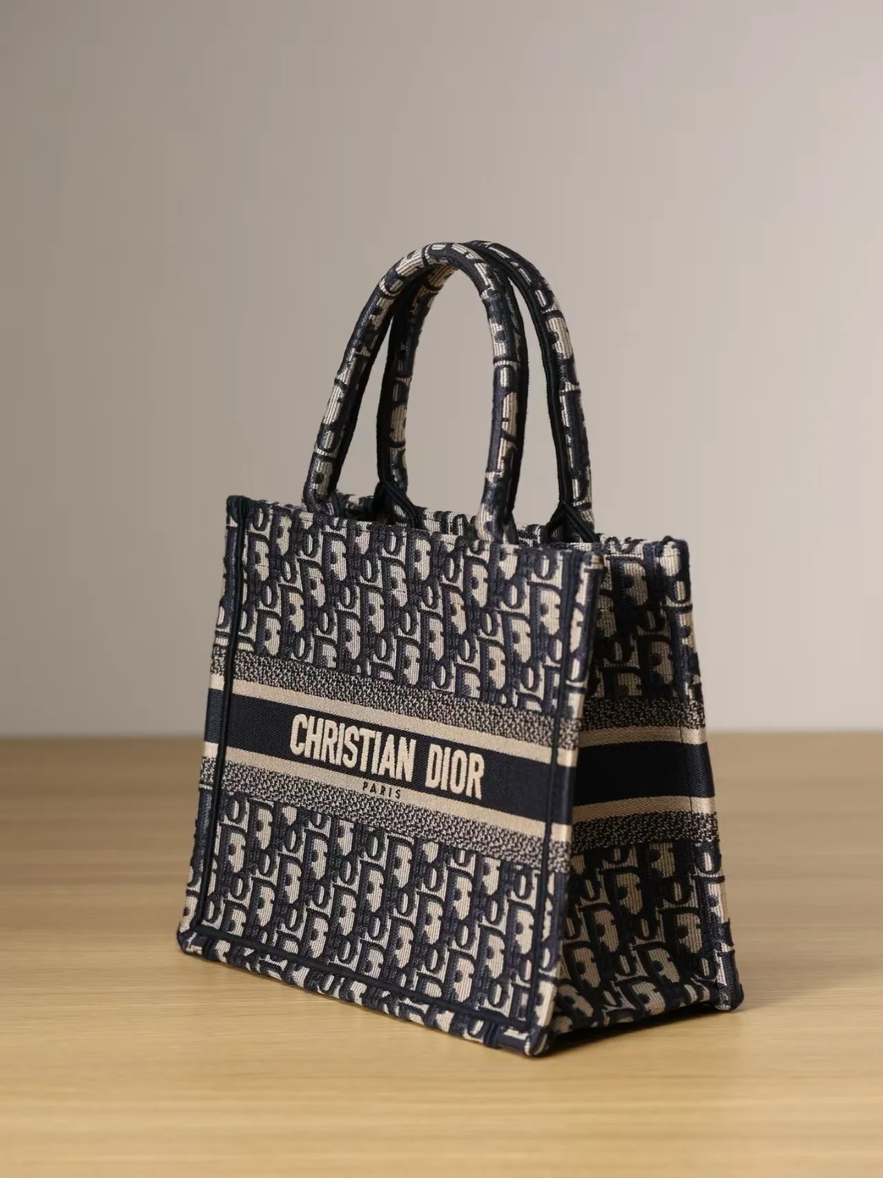 북 토트 오블리크 스몰 (26.5 * 21 * 14) 상세