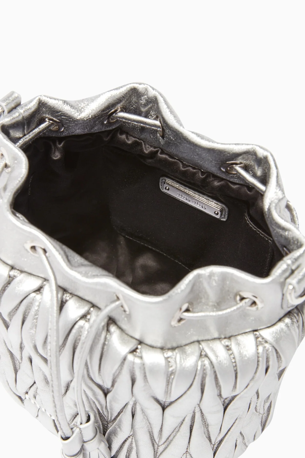 마테라쎄 나파 가죽 버킷백 실버 상세