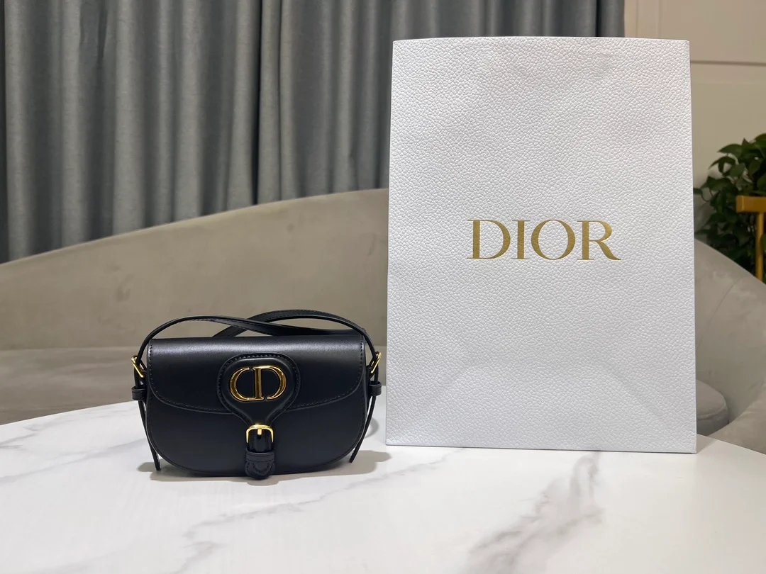 Bobby 미니 백 블랙 상세