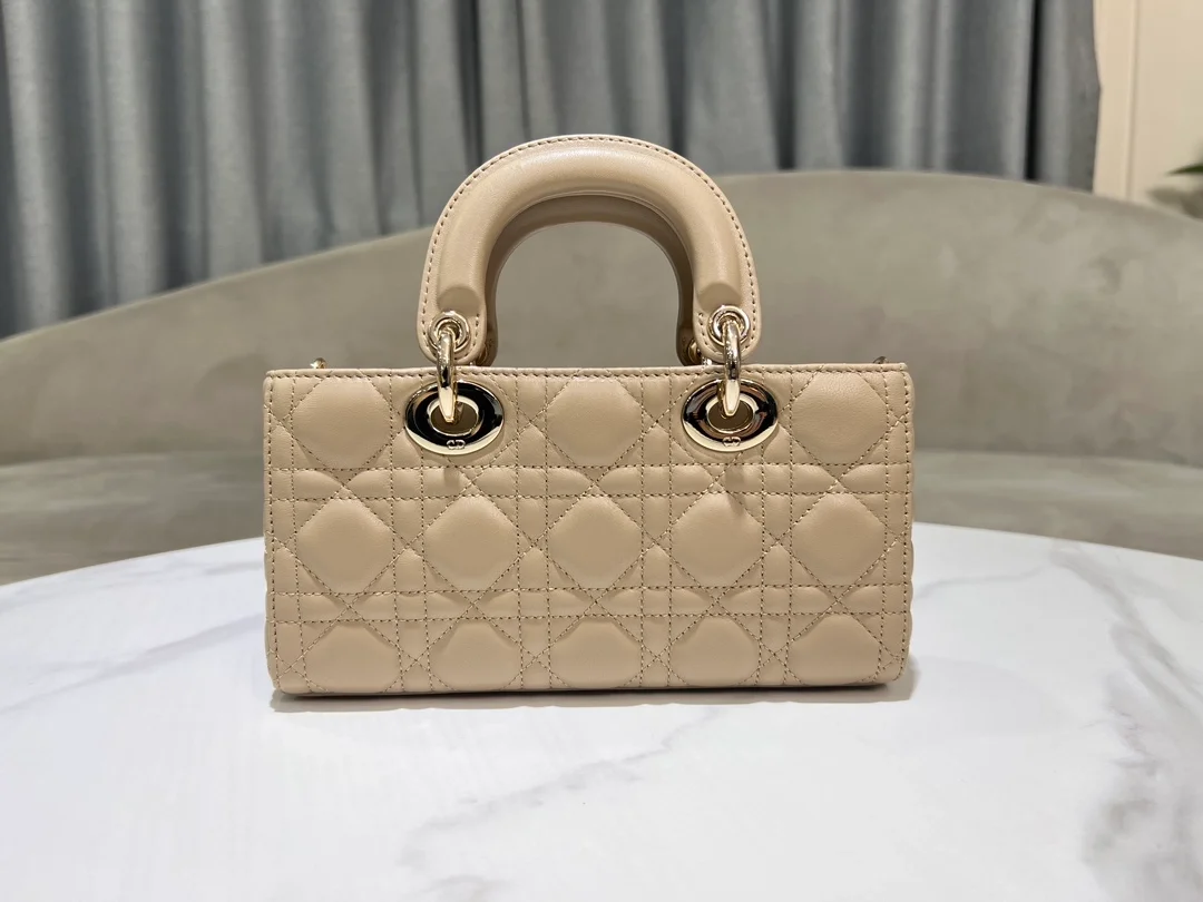 레이디 D-joy 스몰 백 베이지 상세