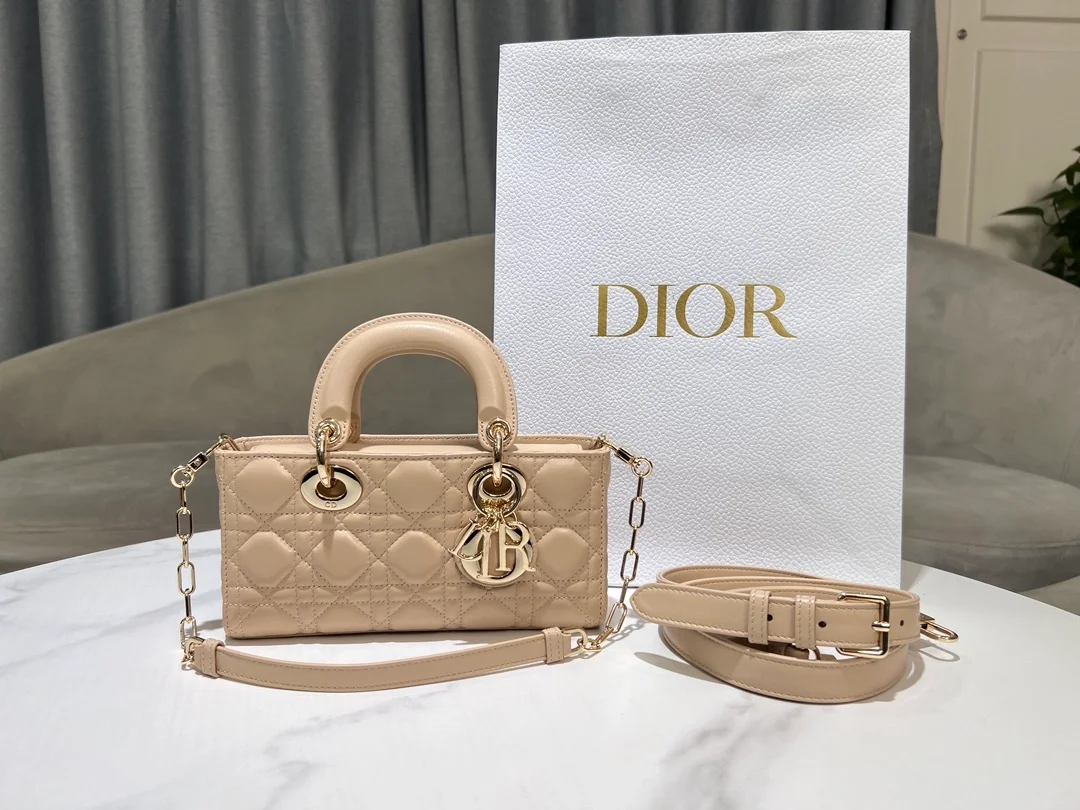 레이디 D-joy 스몰 백 파우더 베이지 상세