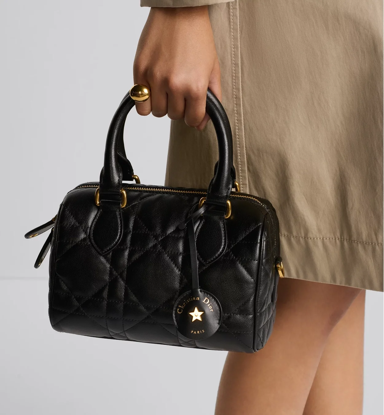 그루브 20 백 블랙 매크로까나쥬 상세