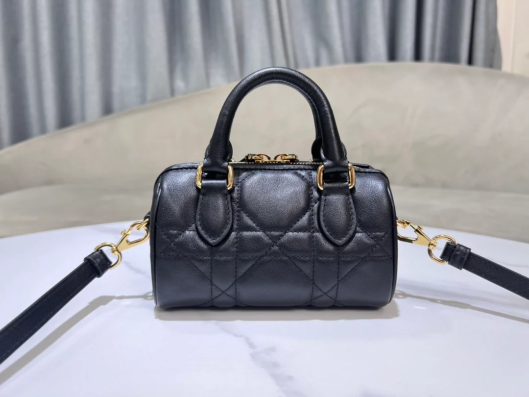 그루브 16 미니 백 블랙 매크로까나쥬 상세