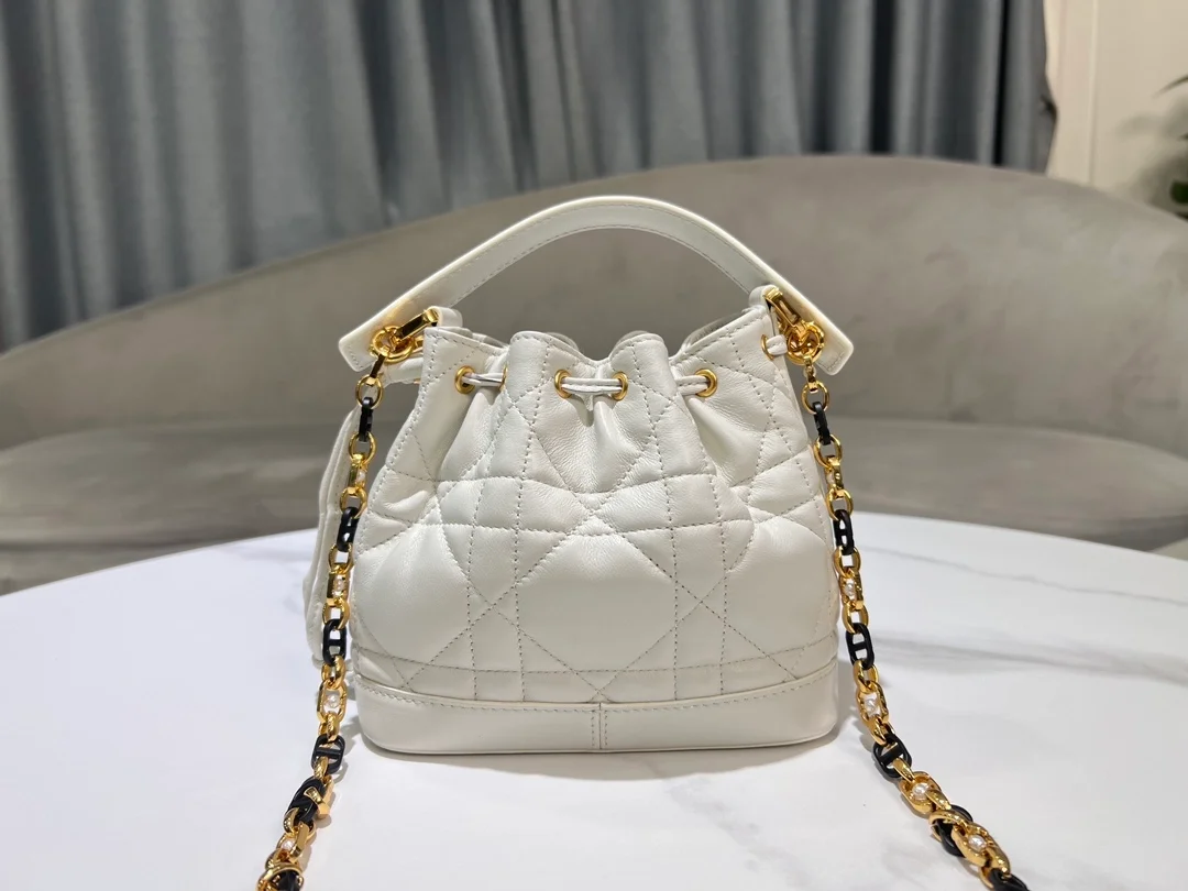 Jolie 스몰 버킷백 라떼 매크로까나쥬 상세