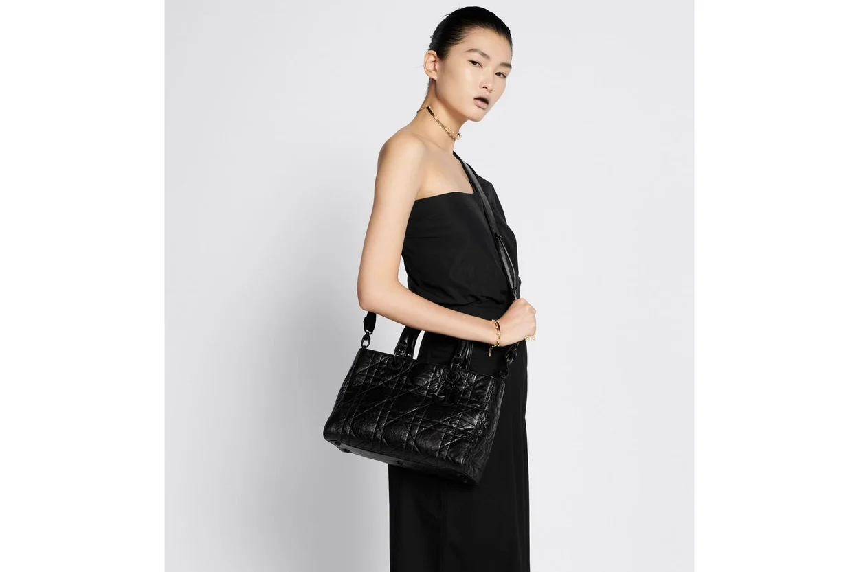 레이디 블랙 매크로까나쥬 미디엄 백 상세