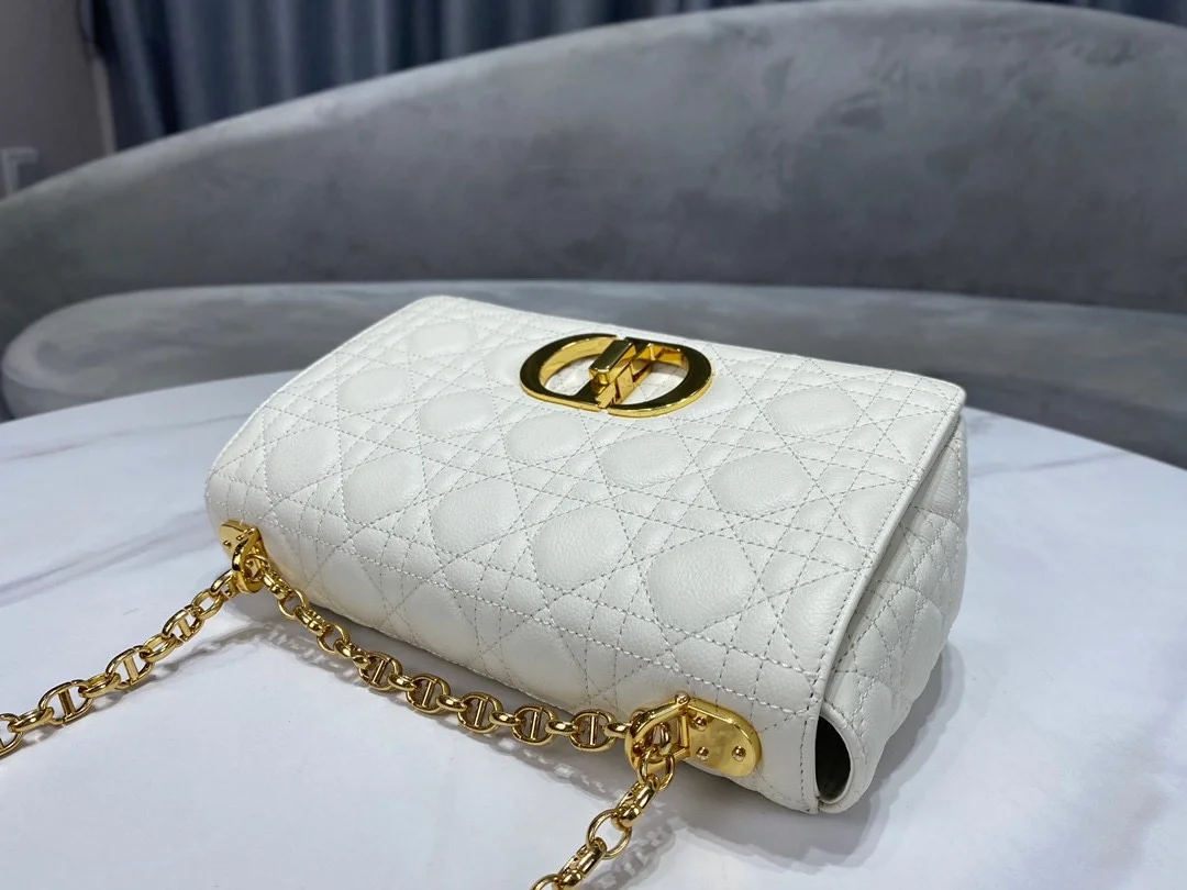 카로 미디엄 백 화이트 상세