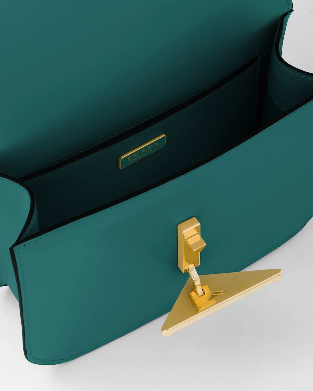 엠블럼 레더 숄더백 그린 상세