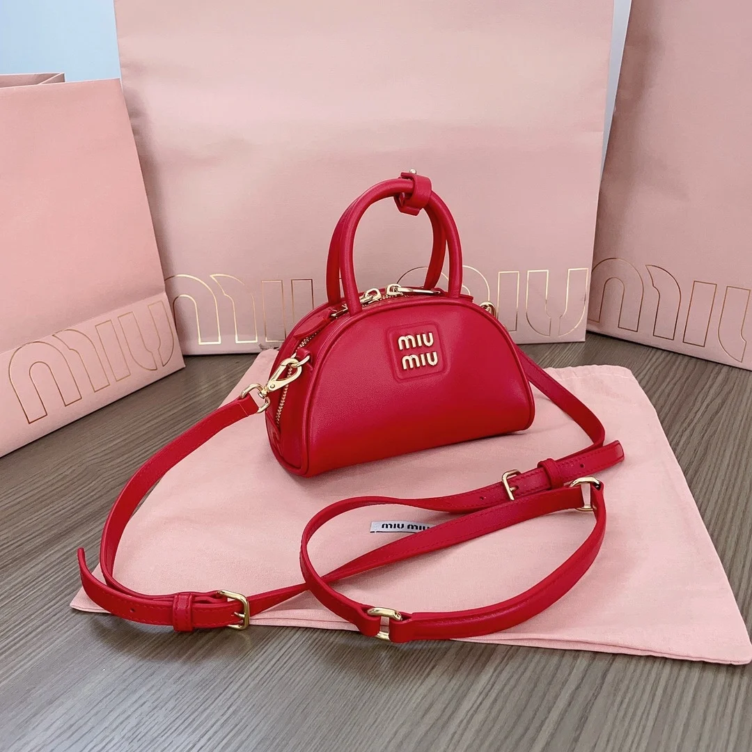 가죽 탑 핸들 미니백 레드 상세