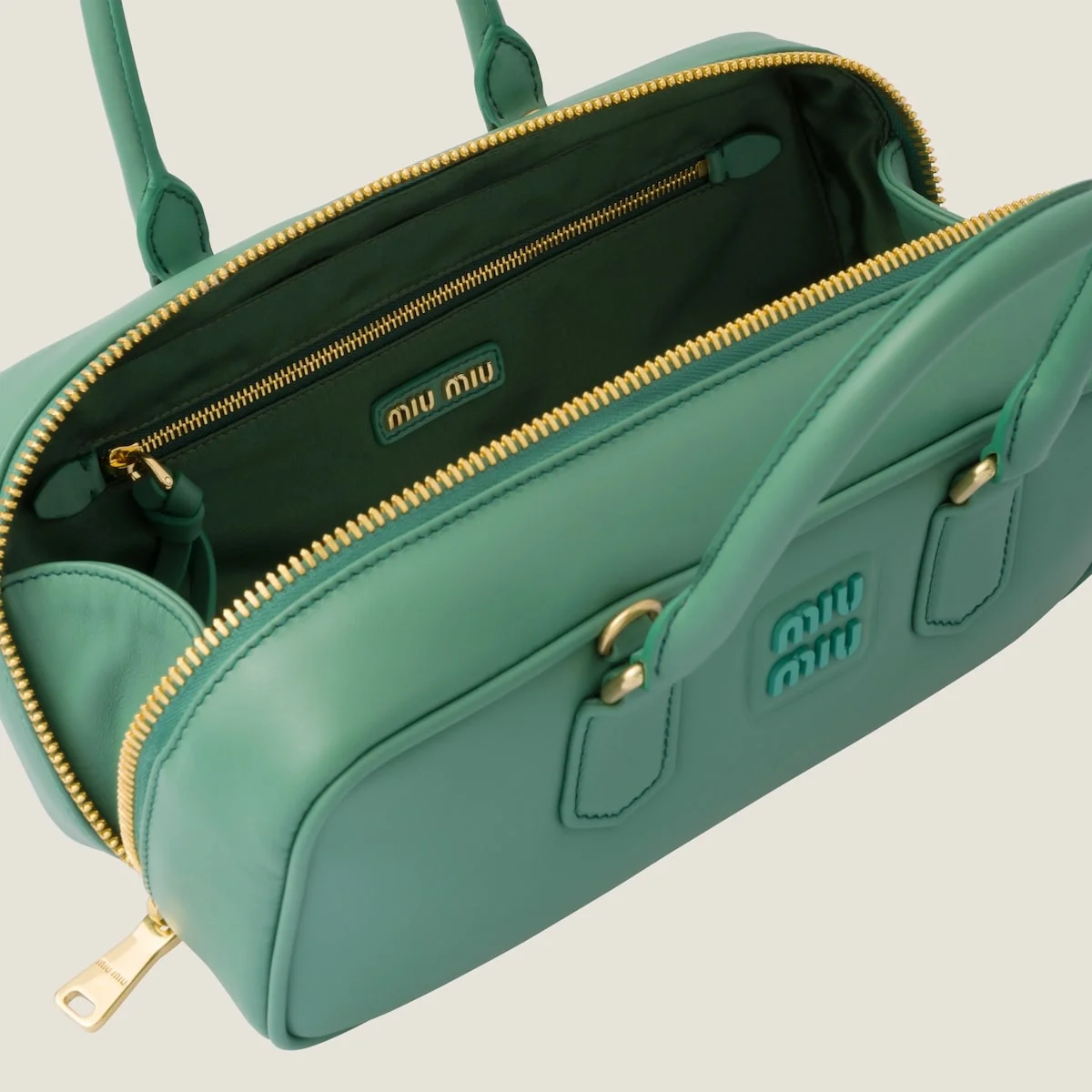 미디엄 아르카디 가죽백 그린 상세