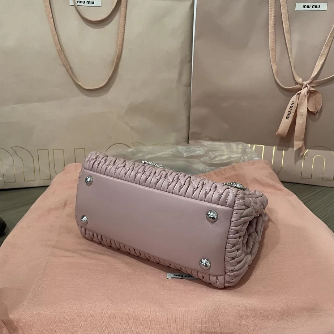 크리스털 나파 가죽 핸드백 핑크 상세