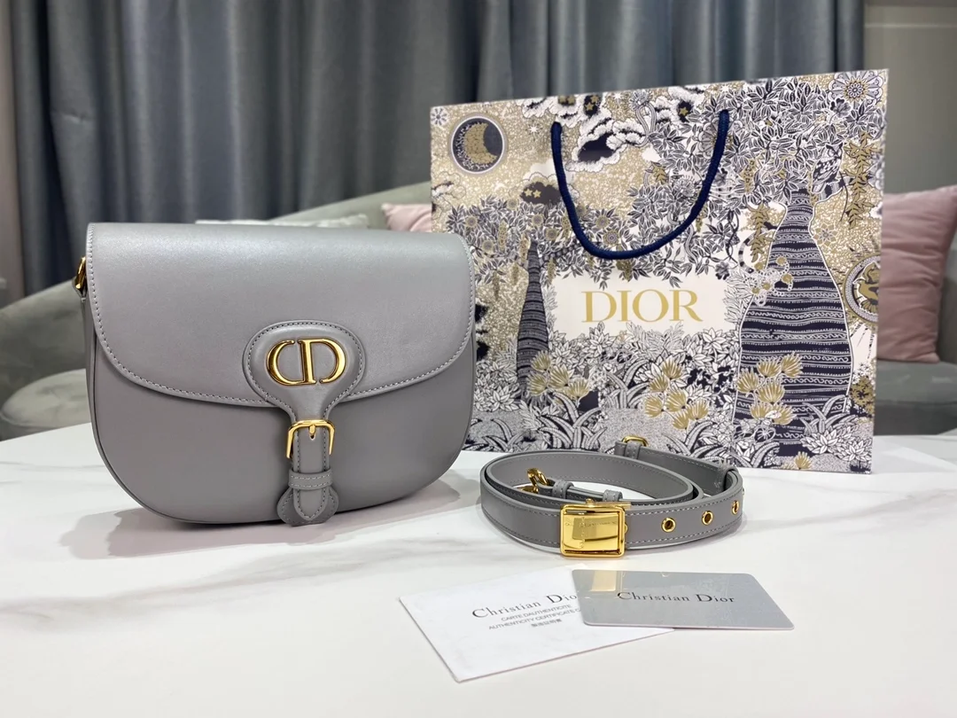 Bobby 미디엄 백 그레이 상세