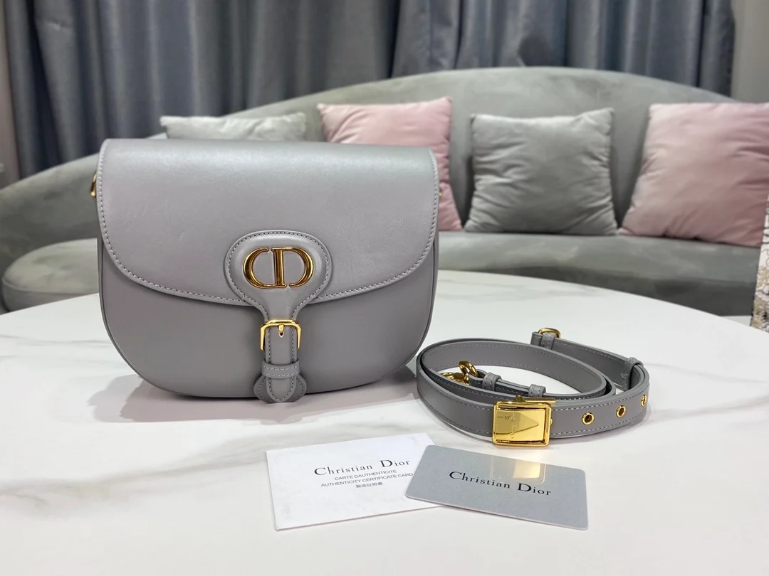 Bobby 미디엄 백 그레이 상세