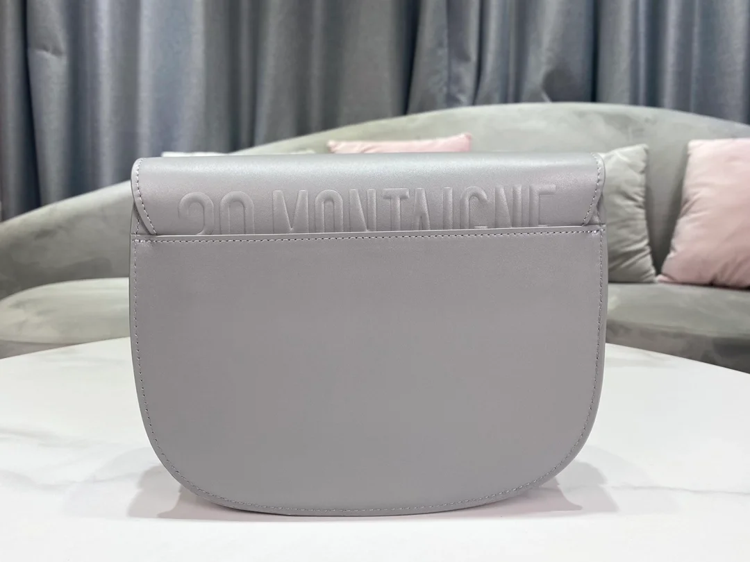 Bobby 미디엄 백 그레이 상세