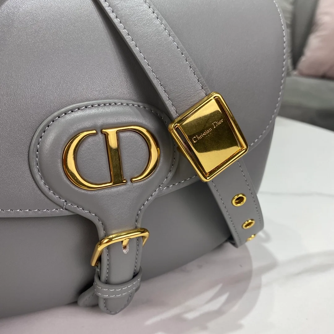 Bobby 미디엄 백 그레이 상세