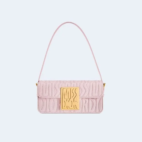 Miss 플랩 백 올오버 페일 핑크 퀄팅