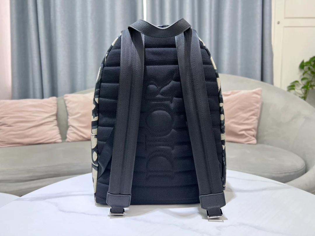 맥시 오블리크 자카드 라이더 백팩 베이지 상세