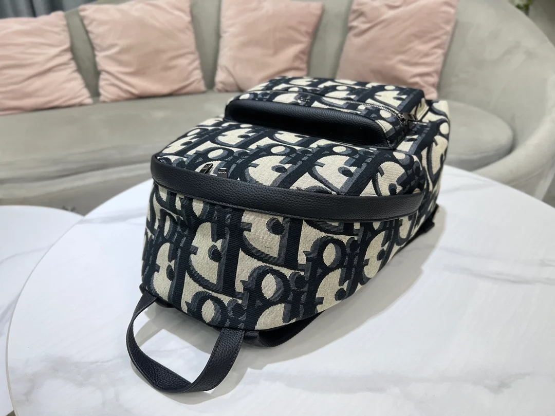 맥시 오블리크 자카드 라이더 백팩 베이지 상세