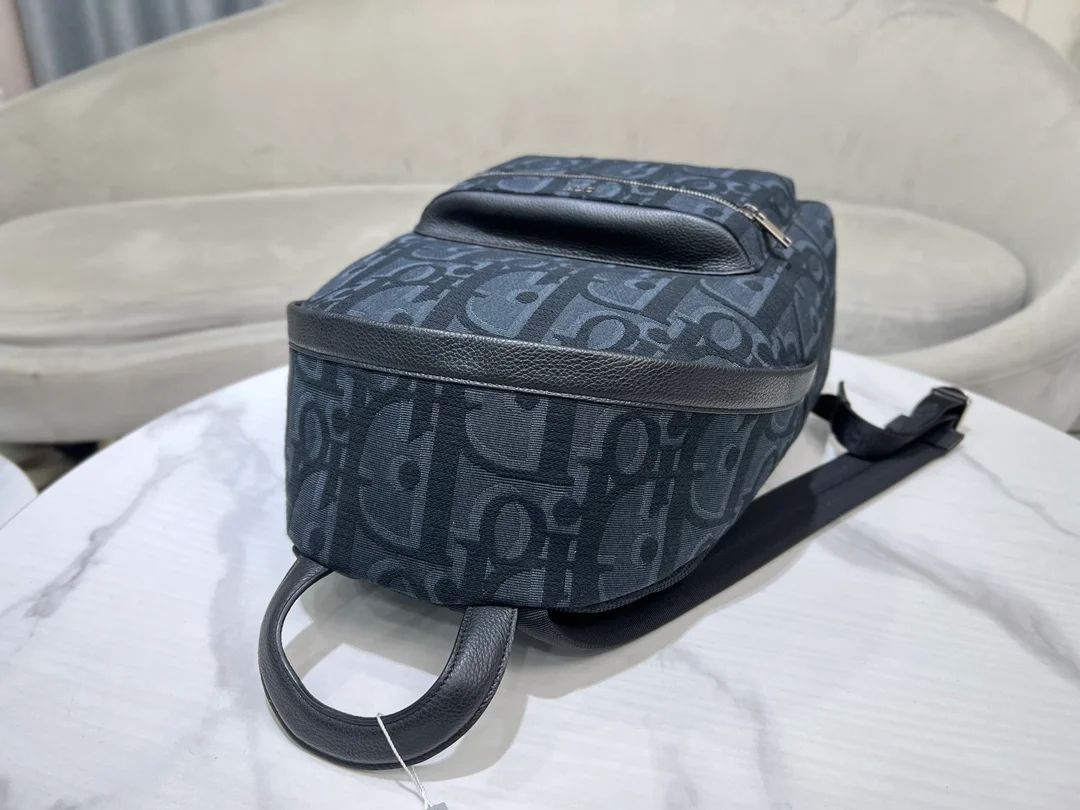 맥시 오블리크 자카드 라이더 백팩 블랙 상세