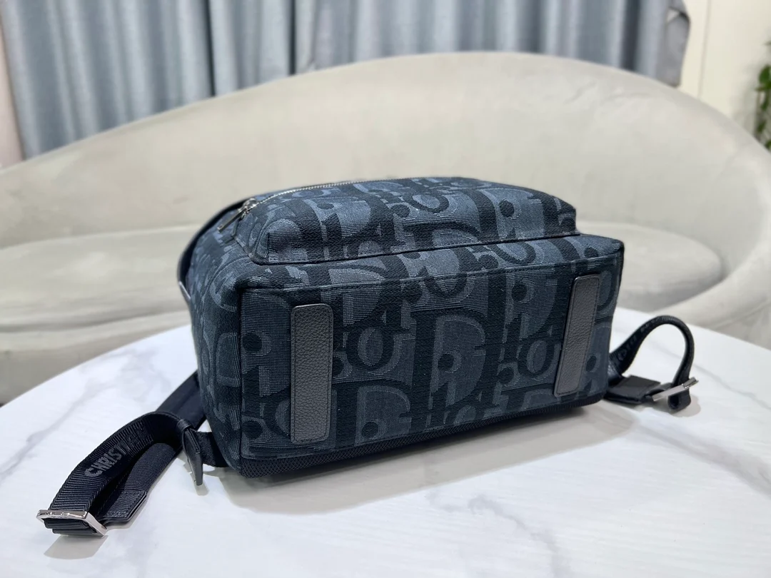 맥시 오블리크 자카드 라이더 백팩 블랙 상세