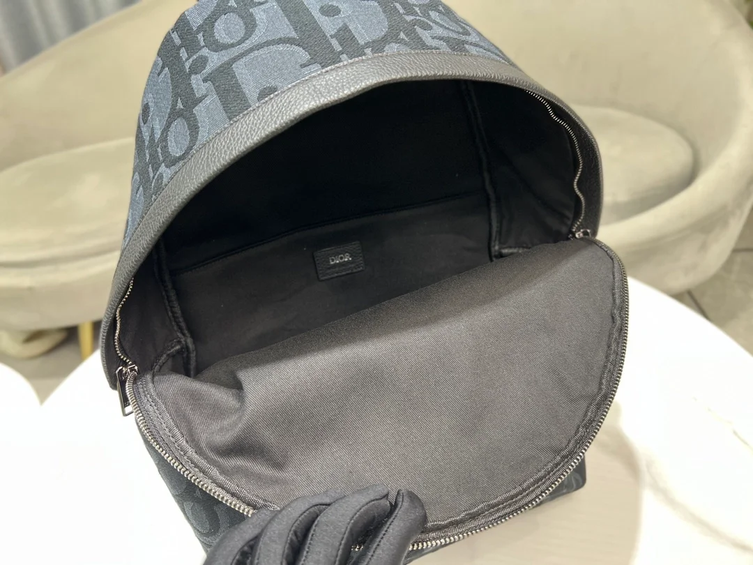 맥시 오블리크 자카드 라이더 백팩 블랙 상세