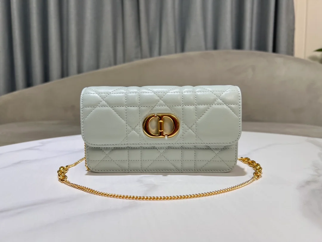 미스 카로 체인 파우치 피스타치오 그린 상세