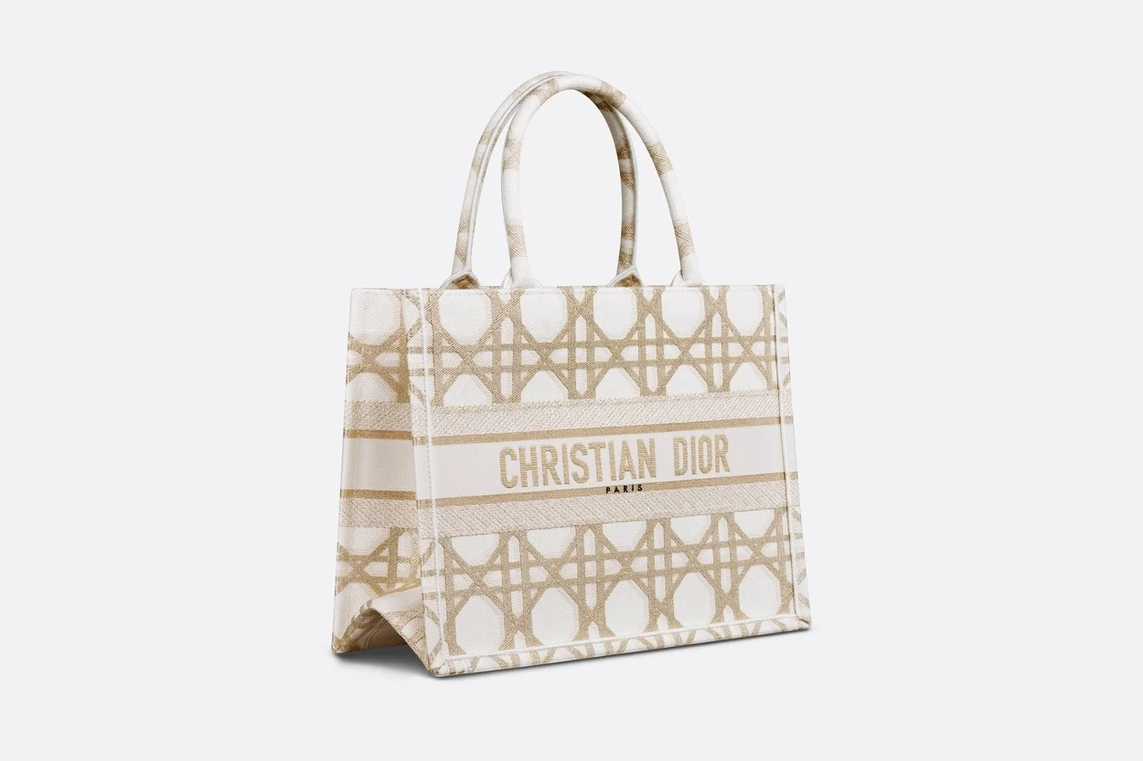 북 화이트 골드 마크로까나쥬 토트 미디엄 백 상세