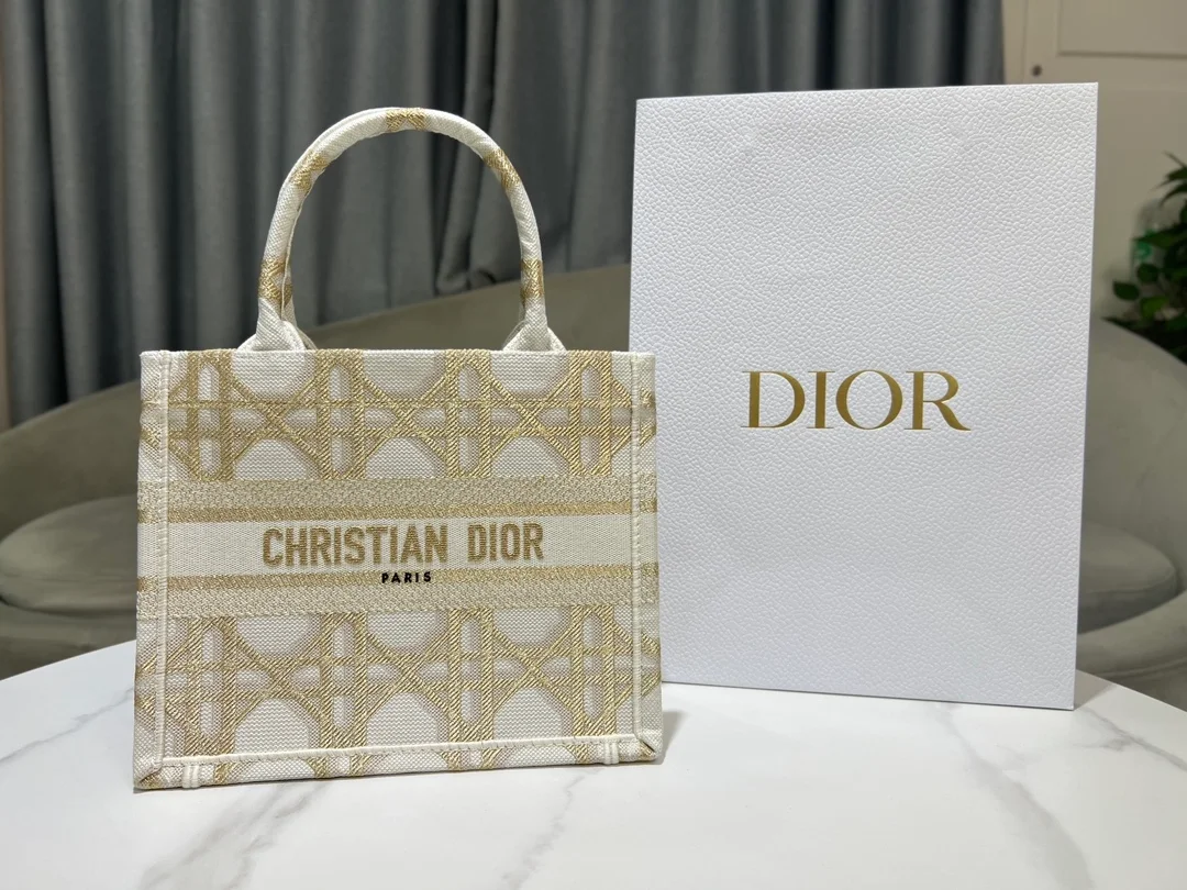 북 화이트 골드 마크로까나쥬 토트 스몰 백 상세